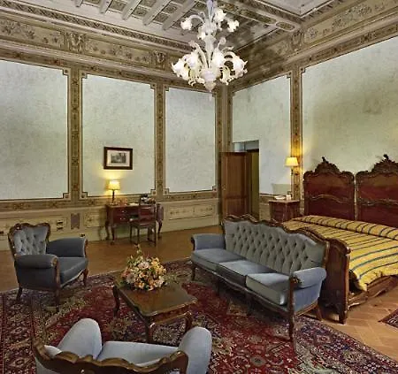 Stanley 4* セスト・フィオレンティーノ