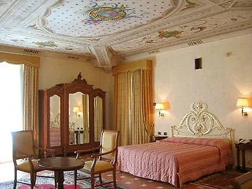 Stanley Hotel 4*
